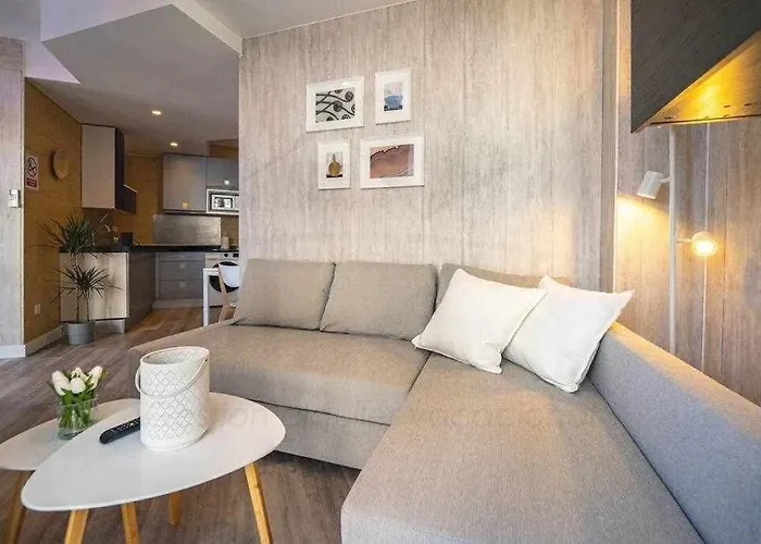 Puerto 1llanes By Silastur